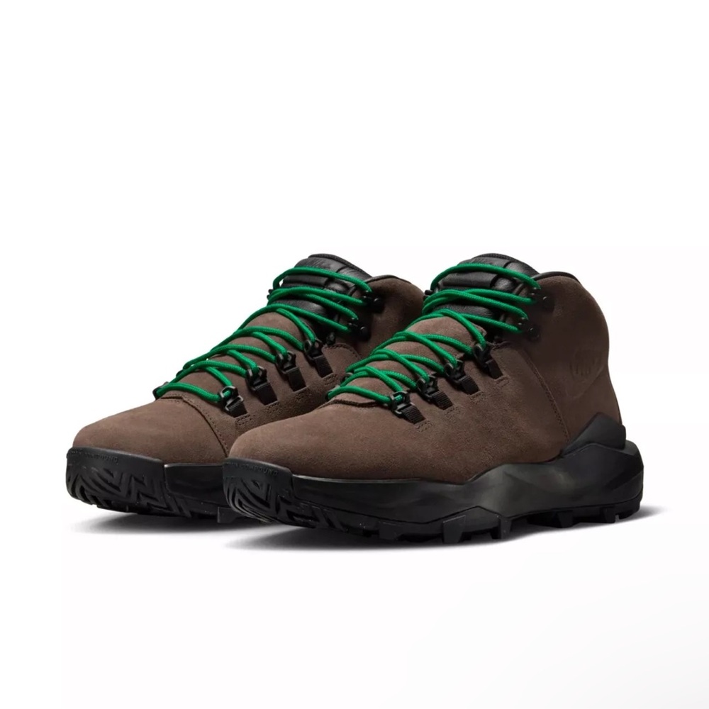 Nike Brown and Green Outdoor Boots